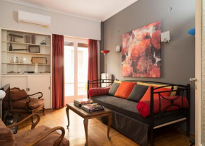 Vintage Apartment next to Acropolis Museum